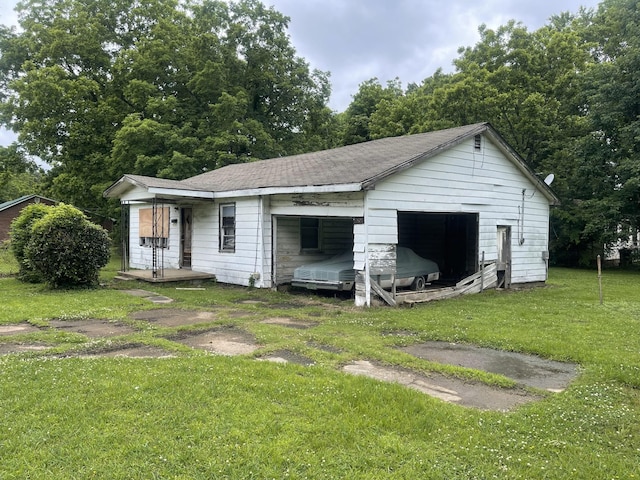 511 Craddock St, Humboldt, TN 38343 - exterior space featuring a yard