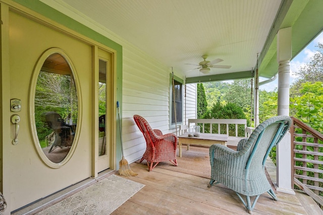 3975 Dry Creek Rd, Dowelltown, TN 37059 - porch featuring a ceiling fan