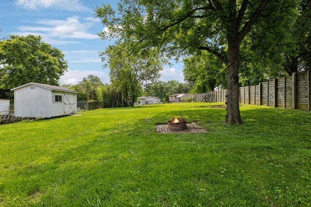 510 Bismark Dr, Nashville, TN 37210 - view of yard with an outdoor fire pit