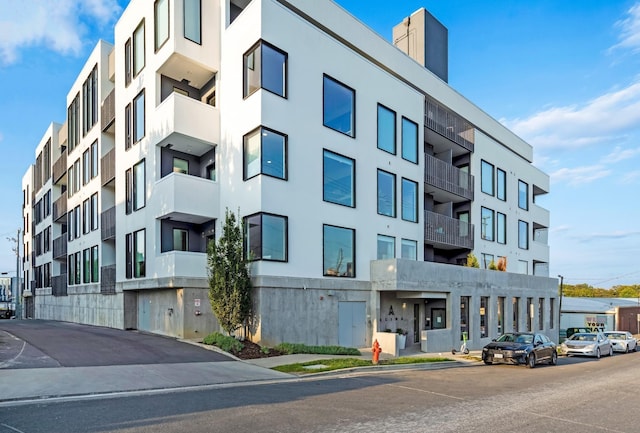 806 Olympic St Unit 305, Nashville, TN 37203 - view of apartment building / complex