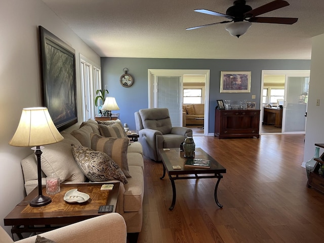464 Loop Dr, Winchester, TN 37398 - living room with ceiling fan, wood finished floors, and a textured ceiling
