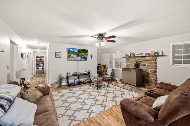 333 Cubbins Hollow Rd, Dowelltown, TN 37059 - living room featuring wood finished floors and a ceiling fan