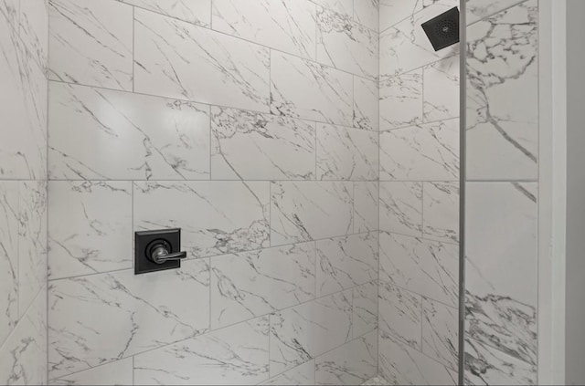 2420 Eagle Rock Rd, Monteagle, TN 37356 - full bath with tiled shower