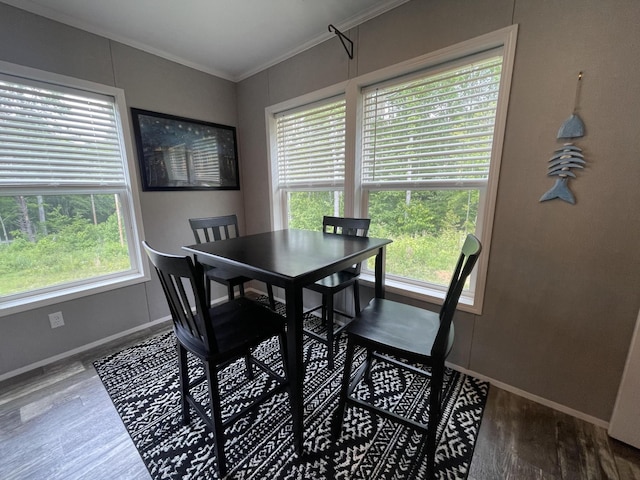 454 Slater Loop, Pikeville, TN 37367 - dining area with ornamental molding, wood finished floors, and baseboards