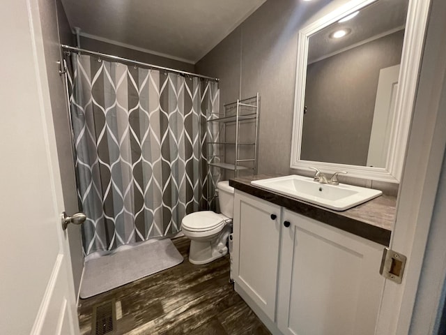 454 Slater Loop, Pikeville, TN 37367 - full bathroom with vanity, toilet, wood finished floors, and a shower with shower curtain