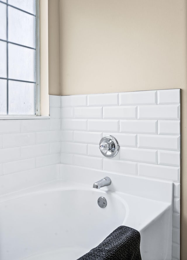 2210 Falcon Creek Dr, Franklin, TN 37067 - full bath with a bath