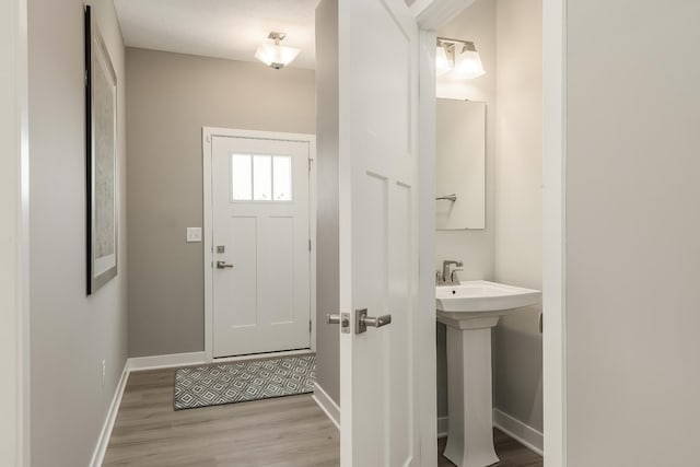 1171 Savannah Ave, Gallatin, TN 37066 - foyer with baseboards and wood finished floors