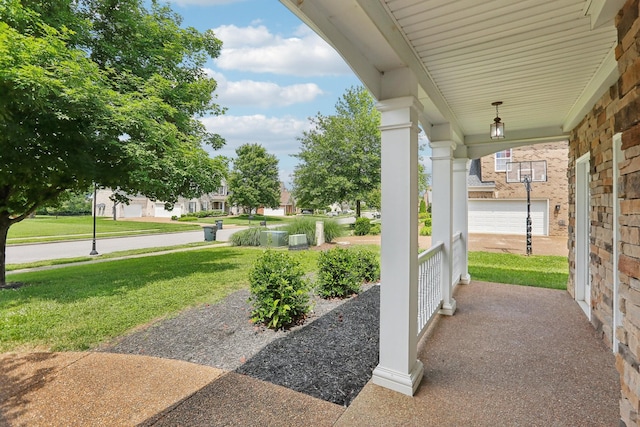 102 Oglethorpe Ave, Gallatin, TN 37066 - covered porch featuring a yard