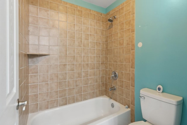 102 Oglethorpe Ave, Gallatin, TN 37066 - bathroom featuring toilet and bathtub / shower combination