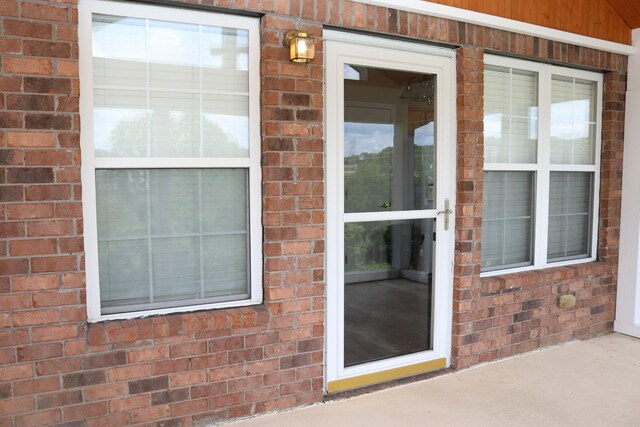 1321 Crofton Park Dr, Columbia, TN 38401 - doorway to property featuring brick siding
