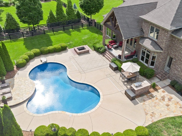 5007 Buds Farm Ln, Franklin, TN 37064 - view of pool featuring a patio, a fire pit, a diving board, and outdoor dining space