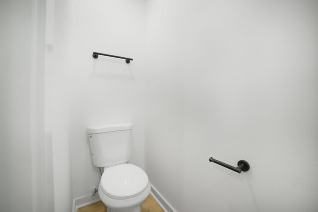 110 Spring Creek Rd, Estill Springs, TN 37330 - bathroom featuring baseboards and toilet