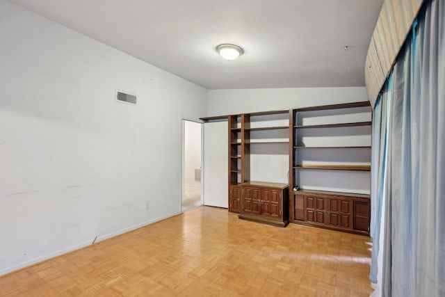929 Deervale Dr, Nashville, TN 37217 - unfurnished room featuring lofted ceiling and baseboards