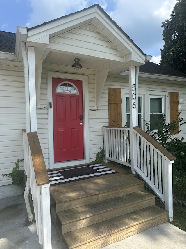 506 Garden St, Mount Pleasant, TN 38474 - entrance to property featuring a porch