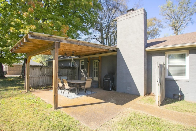 321 Amherst Dr, Murfreesboro, TN 37128 - view of patio / terrace featuring a ceiling fan