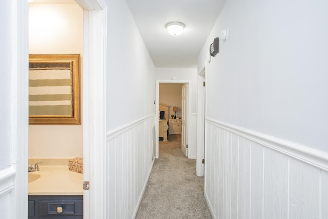 321 Amherst Dr, Murfreesboro, TN 37128 - hall with wainscoting and light carpet