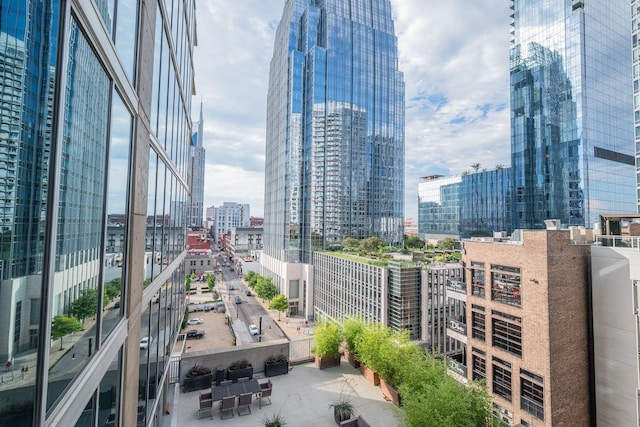 301 Demonbreun St Unit 906, Nashville, TN 37201 - photo 1