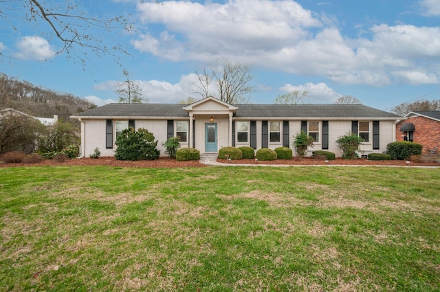 6307 Park Ln, Nashville, TN 37205 - ranch-style home featuring brick siding and a front yard