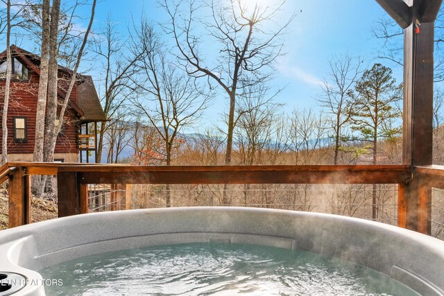 817 Pine Top Ln, Gatlinburg, TN 37738 - view of pool with a hot tub