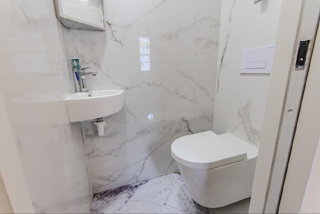 262 Purdy Rd, Selmer, TN 38375 - bathroom featuring tile walls and toilet