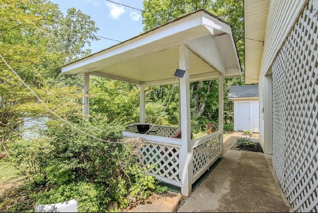 262 Purdy Rd, Selmer, TN 38375 - view of patio / terrace