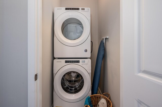 301 Evans Dr, Tullahoma, TN 37388 - washroom with stacked washer and clothes dryer