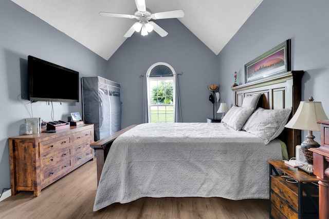 681 Crescent Rd, Murfreesboro, TN 37128 - bedroom with light wood-style floors, vaulted ceiling, and ceiling fan