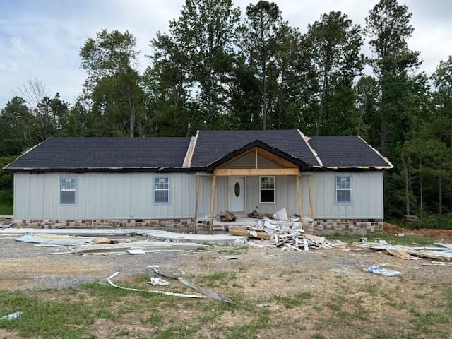 4178 Riley Creek Rd, Normandy, TN 37360 - view of front of home featuring crawl space, a porch, and view of wooded area