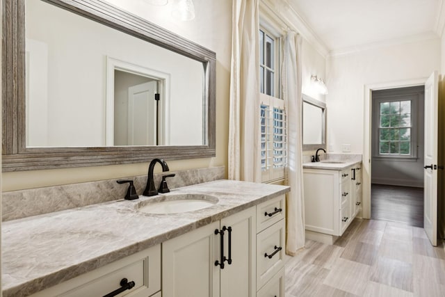 1616 Championship Blvd, Franklin, TN 37064 - full bathroom with two vanities and crown molding