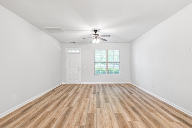 913 Battleview Pl, Murfreesboro, TN 37128 - unfurnished room featuring ceiling fan, light wood-style floors, and baseboards