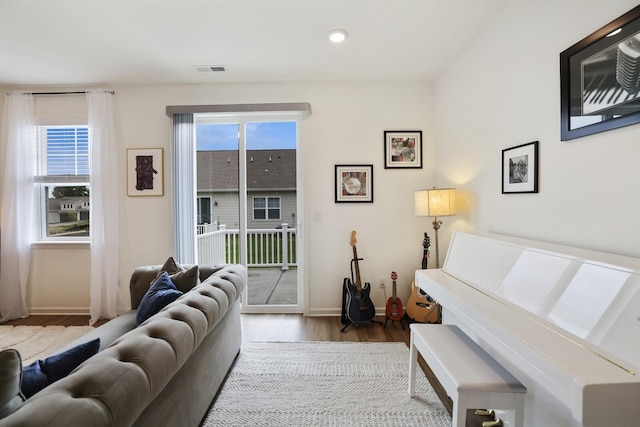 425 Multrees Pl, Smyrna, TN 37167 - living area featuring wood finished floors, baseboards, and recessed lighting