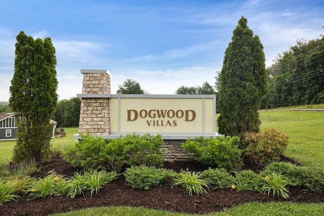 425 Multrees Pl, Smyrna, TN 37167 - community / neighborhood sign featuring a lawn