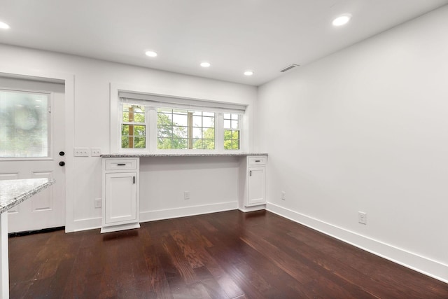 1508 Barnes Dr, Cookeville, TN 38501 - empty room featuring dark wood-type flooring, baseboards, and recessed lighting