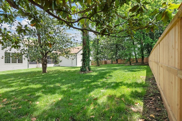 609 Bowling Ave, Nashville, TN 37215 - view of yard