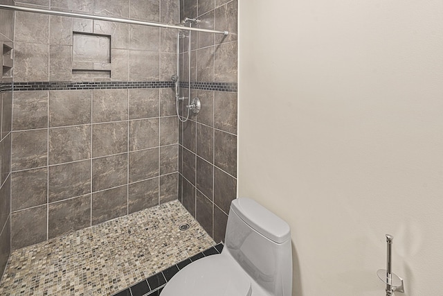2113 River Chase Dr, Murfreesboro, TN 37128 - full bath featuring toilet and a tile shower