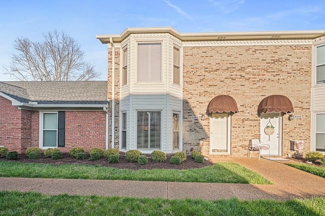 2113 River Chase Dr, Murfreesboro, TN 37128 - view of front of home featuring brick siding
