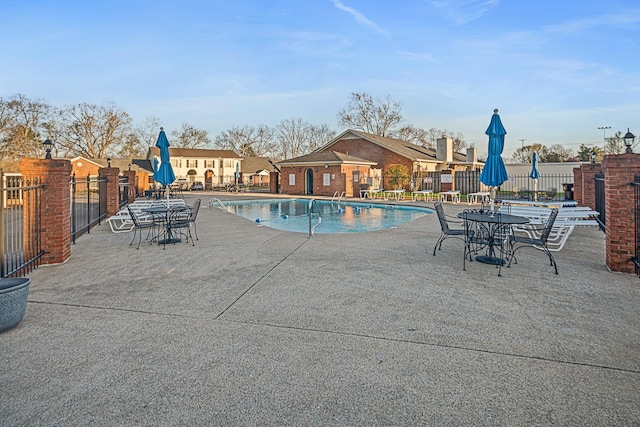 2113 River Chase Dr, Murfreesboro, TN 37128 - community pool featuring a patio area