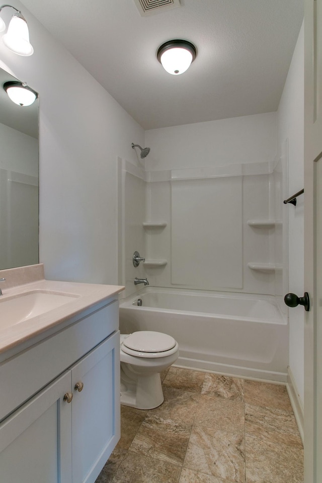 1146 Garrettsburg Rd, Clarksville, TN 37042 - bathroom featuring vanity, tub / shower combination, and toilet