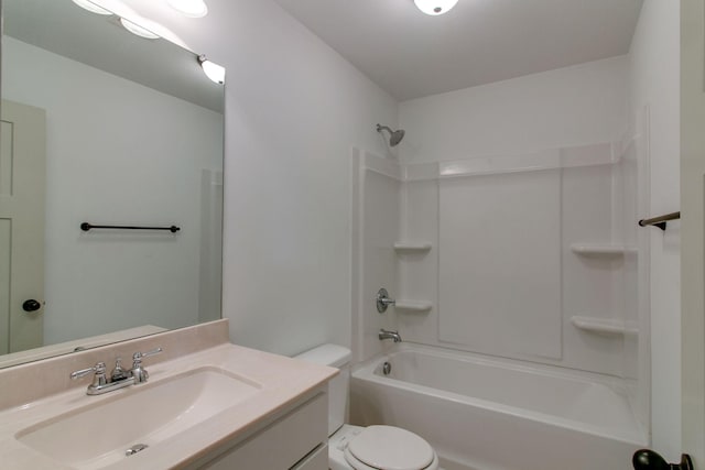 1146 Garrettsburg Rd, Clarksville, TN 37042 - full bath with vanity, toilet, and  shower combination