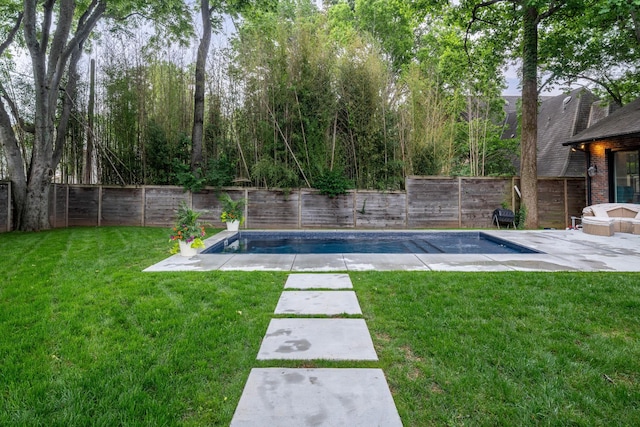 1702 Stokes Ln, Nashville, TN 37215 - fenced backyard with a patio area