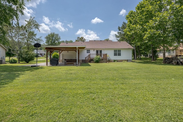 1077 Kathryn Rd, Mount Juliet, TN 37122 - back of house featuring a yard, a deck, and a jacuzzi