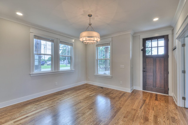 3104 Southlake Dr, Nashville, TN 37211 - foyer entrance featuring ornamental molding, a chandelier, wood finished floors, baseboards, and recessed lighting