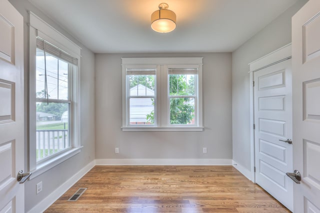 3104 Southlake Dr, Nashville, TN 37211 - unfurnished room with light wood-style flooring and baseboards