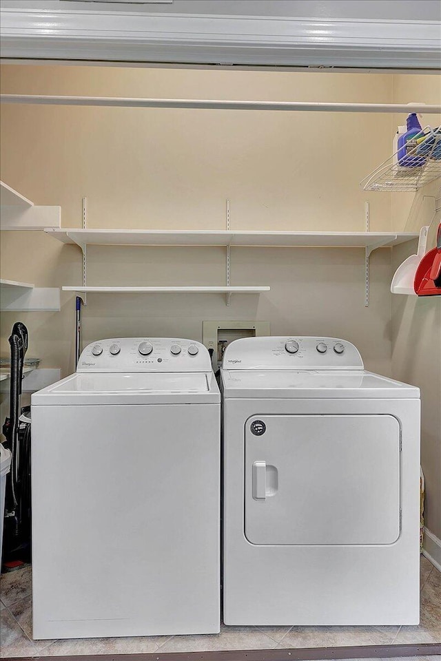 1284 Heritage Landing Dr, Chattanooga, TN 37405 - washroom with washer and dryer