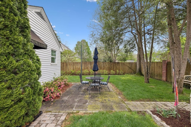 224 3rd Ave S, Franklin, TN 37064 - view of yard featuring a patio and outdoor dining space