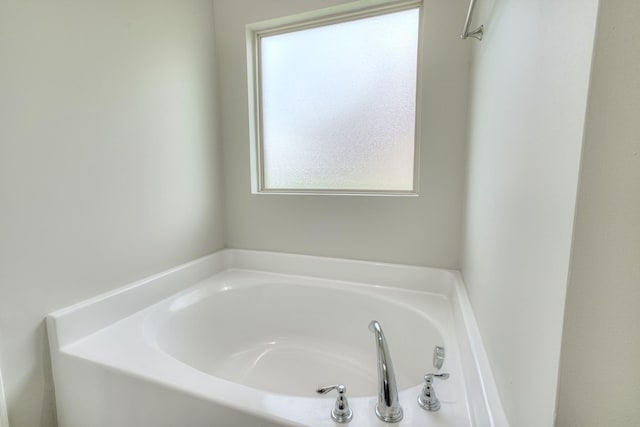 5115 Heroes Ln, Murfreesboro, TN 37129 - bathroom featuring a bath