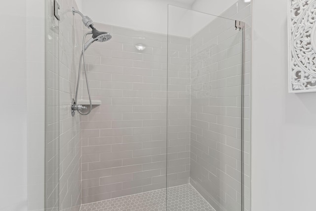 6061 Starboard Ln, Franklin, TN 37064 - full bath featuring a stall shower