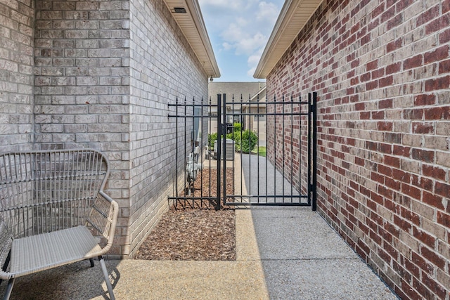 6061 Starboard Ln, Franklin, TN 37064 - view of gate