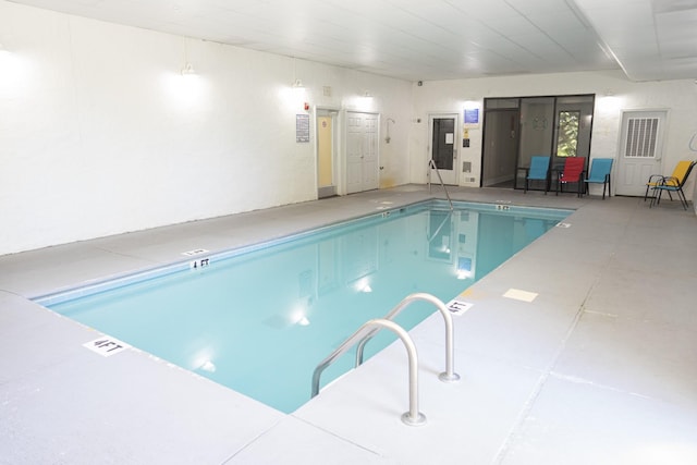 818 Golf View Blvd Unit 1303, Pigeon Forge, TN 37863 - view of indoor community pool