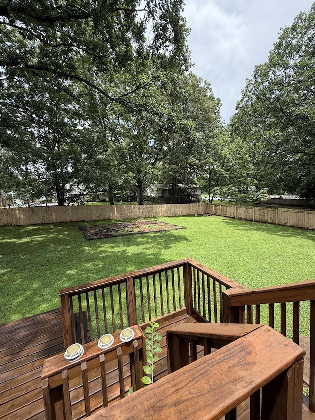 1704 Deer Hollow Dr W, Lawrenceburg, TN 38464 - deck with a fenced backyard